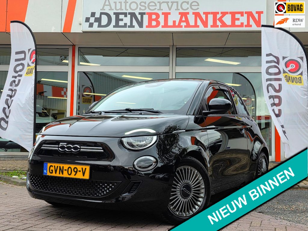 Fiat 500 RED 42 kWh BJ.2022 / Navigatie / Keyless / Clima / PDC / 16"Lmv !!