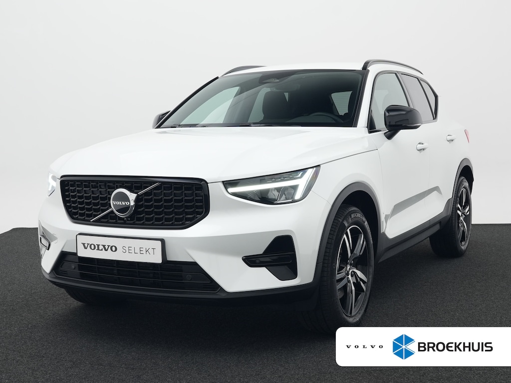 Volvo XC40 B4 Plus Dark | Harman/Kardon | Elek Stoelen | Camera | Trekhaak | Adaptive Cruise | BLIS | Pilot Assist