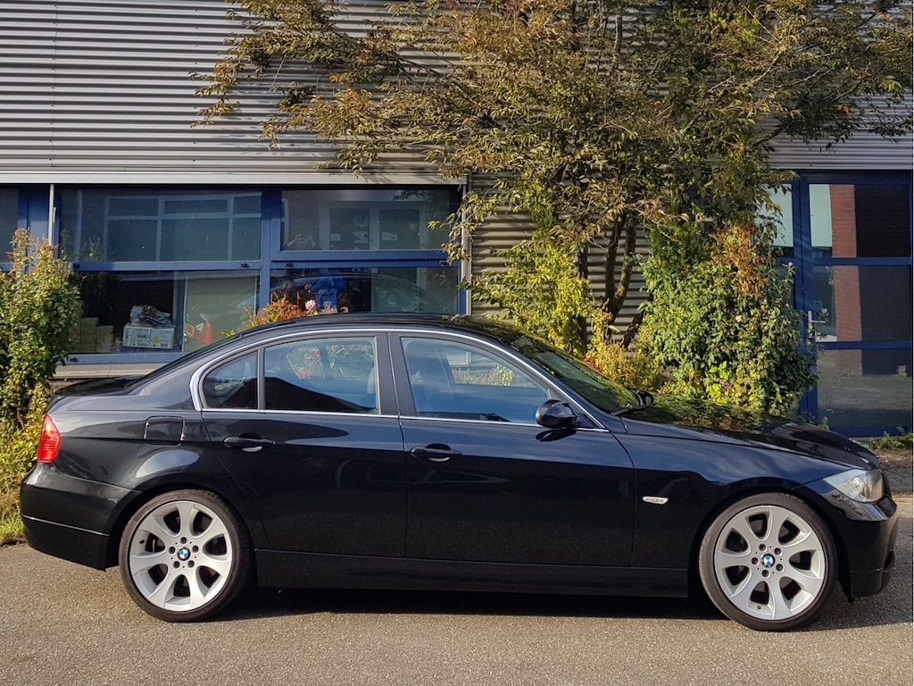 BMW 3-Serie 330i Aut 2e Eig Leder Sportint 18" Xenon Ecc