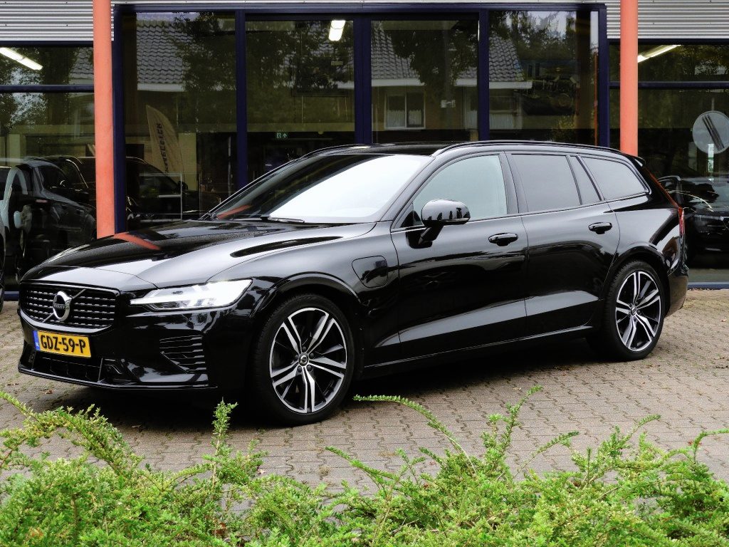 Volvo V60 2.0 T6 AWD R-DESIGN WINTERPACK/CAMERA