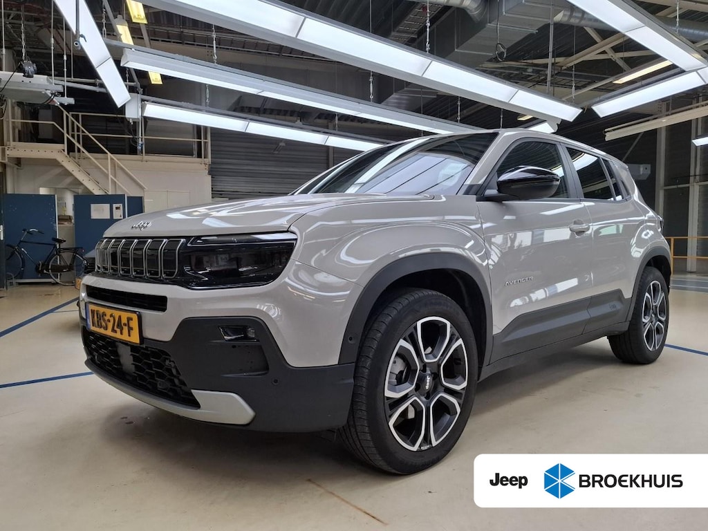 Jeep Avenger 1.2 e-Hybrid Summit | Tot 8 Jaar Garantie | Navigatie | Camera | Elektrische Achterklep | Apple Carplay & Android Auto | LED | Parkeersensoren |