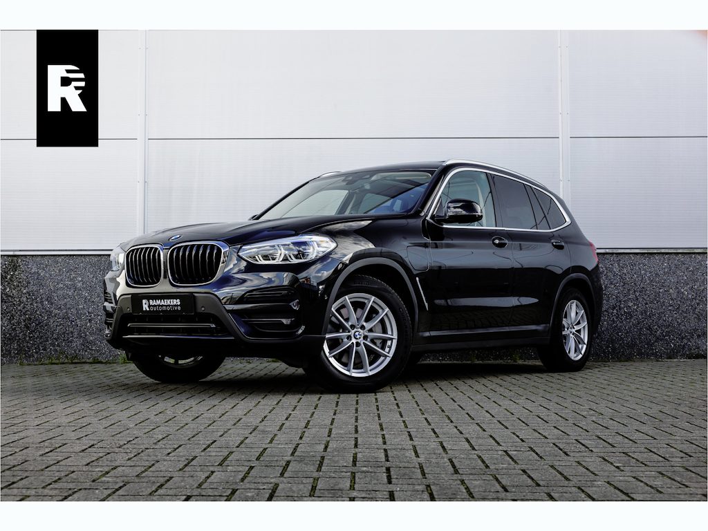 BMW X3 xDrive30e Business Edition Plus Panorama dak / Leder / Carplay / Android Auto /