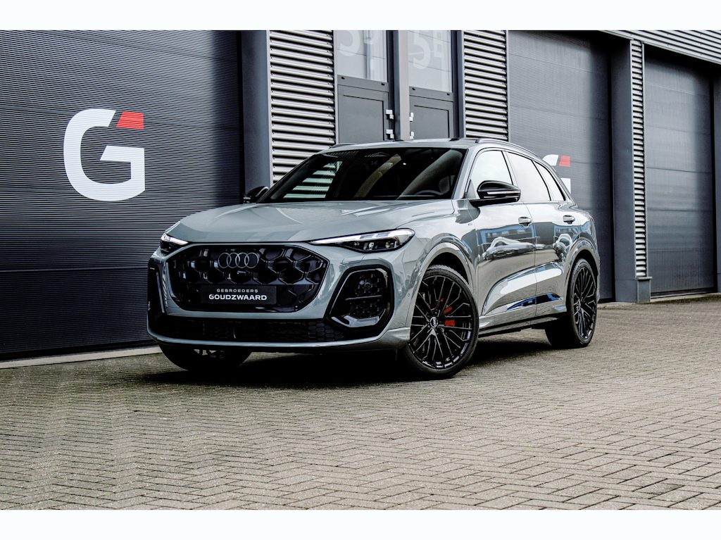 Audi Q5 E-hybrid quattro S edition 367PK | Indiv. Quantumgrijs | Luchtvering | Pano | Trekhaak | B&O | HUD