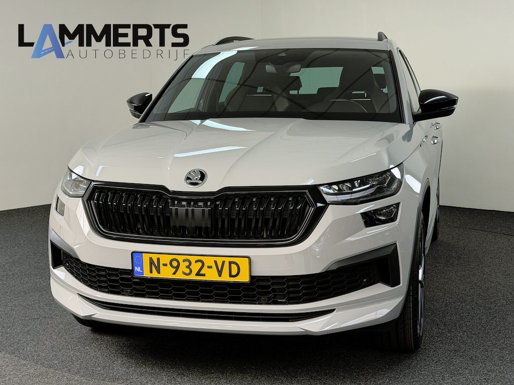 Skoda Kodiaq 1.5 TSI Sportline Business Camera/ PDC / Verw. Stuur & Stoelen / Afn Trekhaak / Carplay / Navi / 20 inch