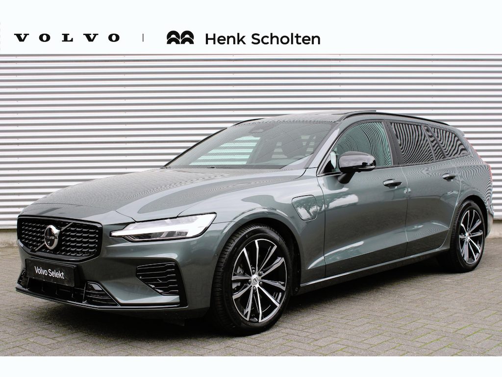 Volvo V60 T8 Plug-in hybrid AWD Plus Dark | Panoramadak | Trekhaak | Verwarmbare voorstoelen, achterbank en stuurwiel | Head-up display | 360 graden camera | Premium audio by Harman Kardon | Apple carplay/Android auto