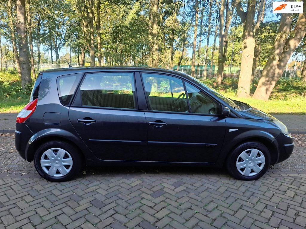 Renault Scenic 1.6-16V Expression Comfort 81000 km apk 10-2027 2 de eigenaar