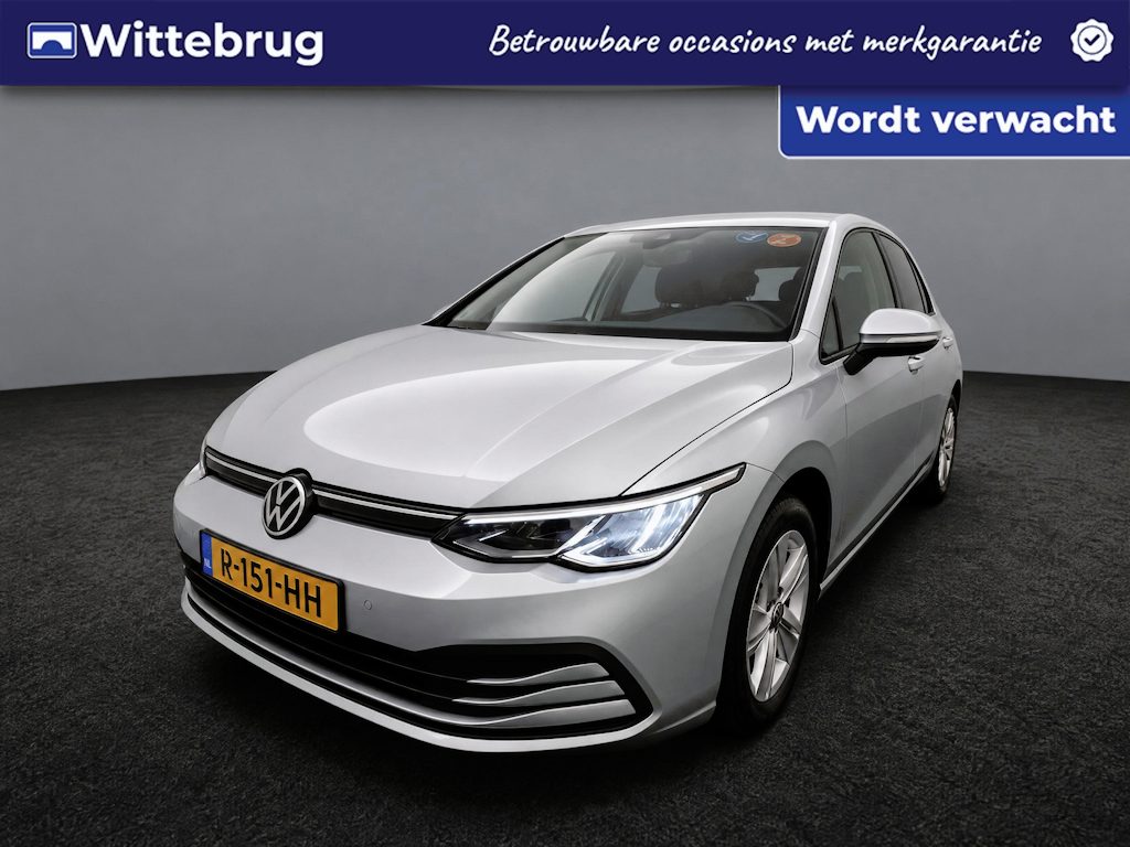 Volkswagen Golf 1.0 TSI Life / Navigatie / App connect / Parkeersensoren V+A  / Climate controle /