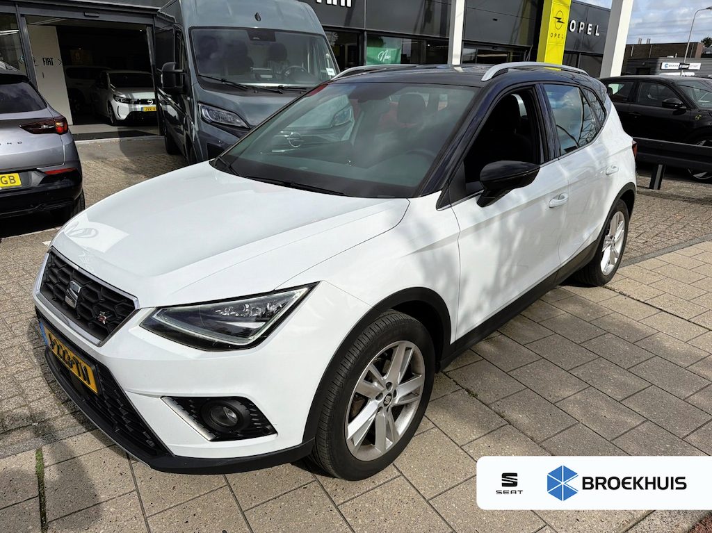 SEAT Arona 1.0 TSI 7-DSG Autom. Xcellence Business Intense l Full LED l Trekhaak l Stoelverwarming l Camera l Parkeersensoren l Navigatie l Cr Control l