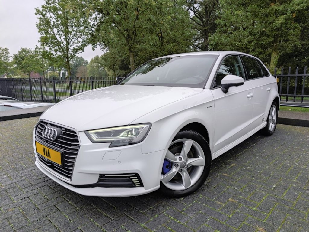 Audi A3 40 TFSIe Sportback | S-Line | Navi | Stoelverw. | Camera | PDC | LED | Half Leder | Climate Contr. |