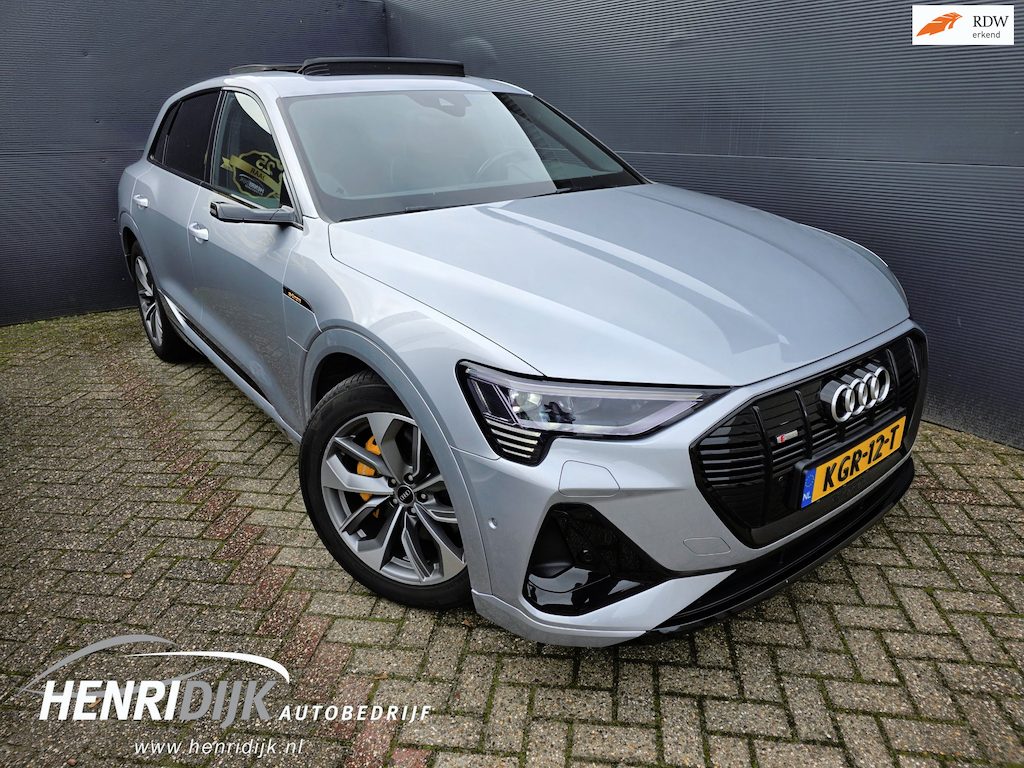 Audi E-tron 50 quattro Launch Edition 71 kWh SOH 88% S - Line / Schuifdak / Camera / Virtual / Navi