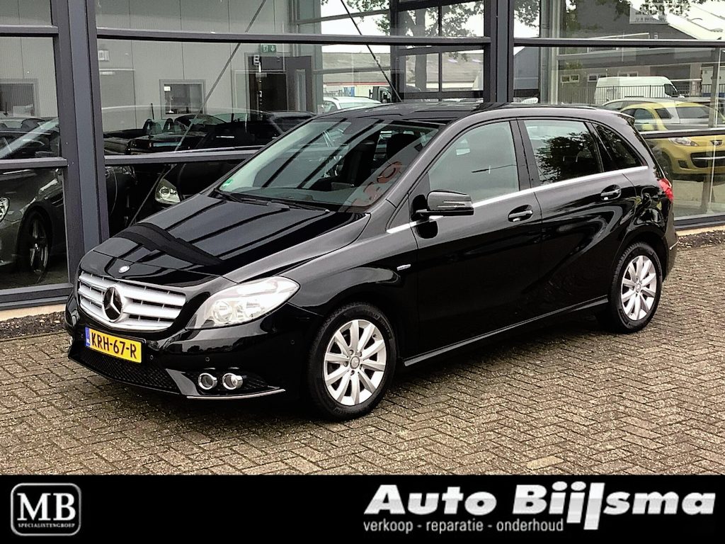 Mercedes-Benz B-klasse 180 automaat, cruise, parkeersensoren, airco