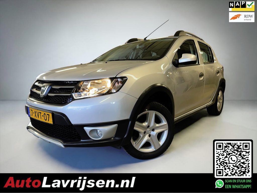 Dacia Sandero Stepway Lauréate INRUILKOOPJE NL AUTO NAP 74DKM NAVIGATIE CRUISE PDC TREKHAAK + EXTRA SET WINTERWIELEN!!