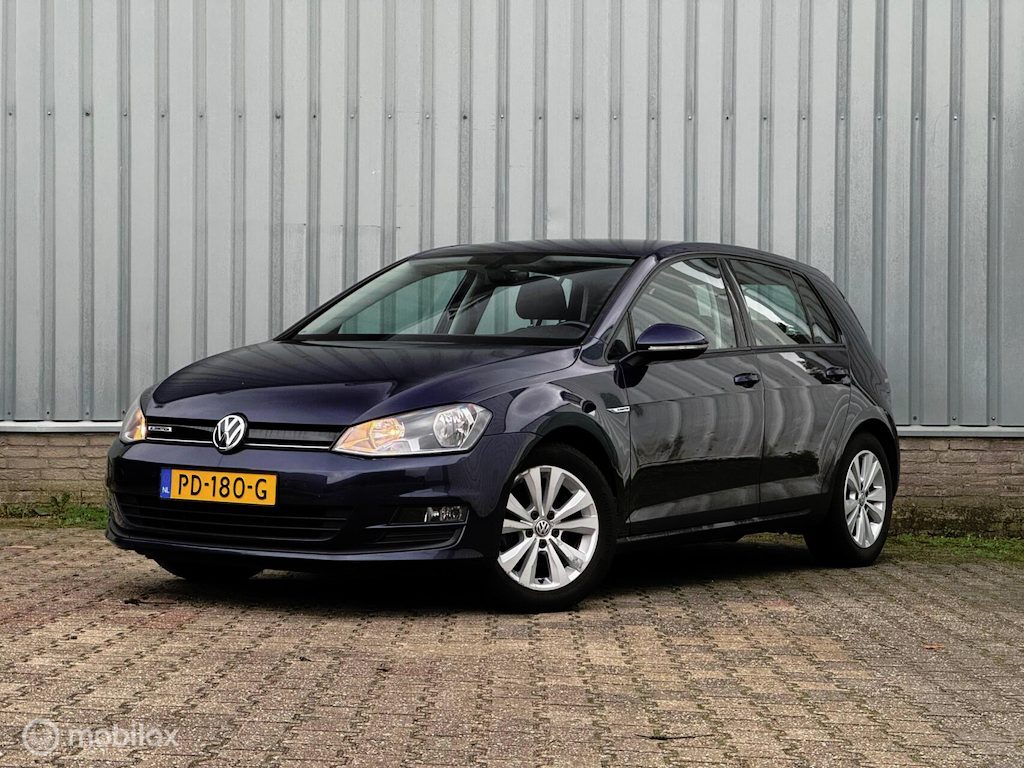 Volkswagen Golf 1.0 TSI Connected Series | Climate | PDC