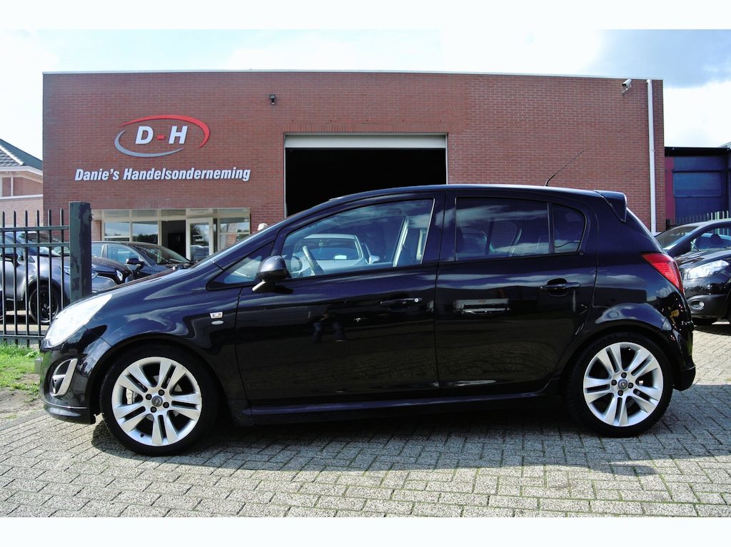 Opel Corsa 1.2 EcoFlex Selection airco nieuwe apk inruil mogelijk