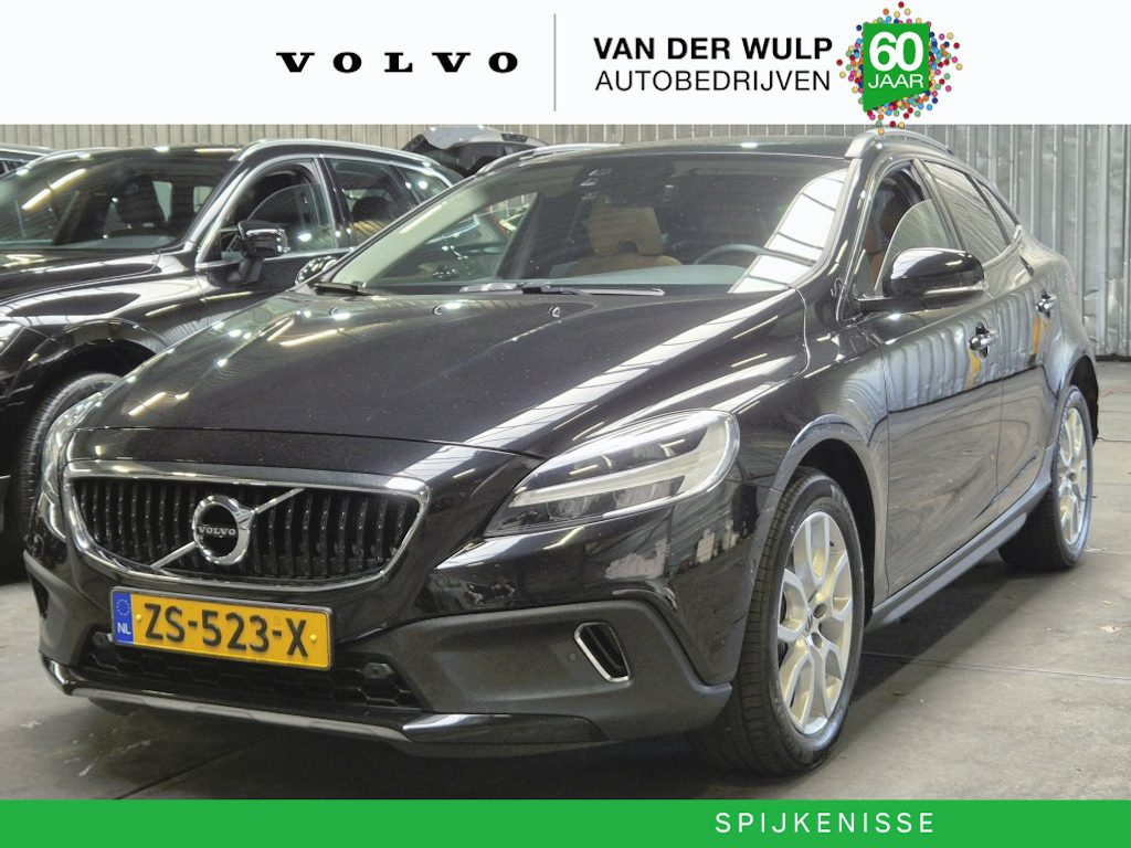 Volvo V40 Cross Country T3 153PK Polar+ Luxury | Leder | Panoramadak | DAB Radio | Keyless Entry |