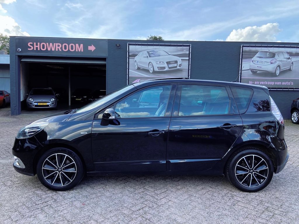 Renault Scenic 1.6 dCi Bose 176.695 Kilometer n.a.p - Airco ecc - Cruise - Bluetooth/handsfree - Navi - Pdc - Elektr. panoramadak