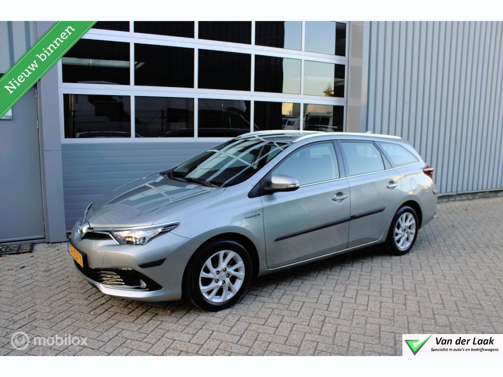 Toyota Auris Touring Sports 1.8 Hybrid Active | NL Auto Boekjes | Navigatie | Parkeersensoren achter.