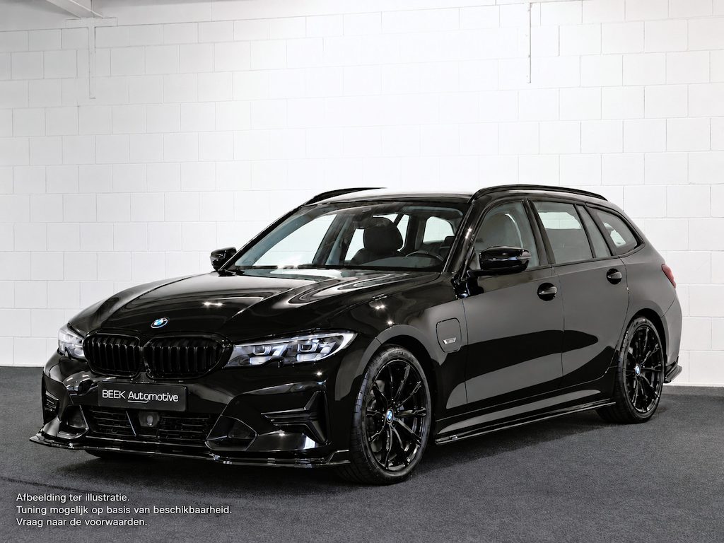 BMW 3-Serie Touring 330e Sport Line | ACC | STOELVRW |TRKHK