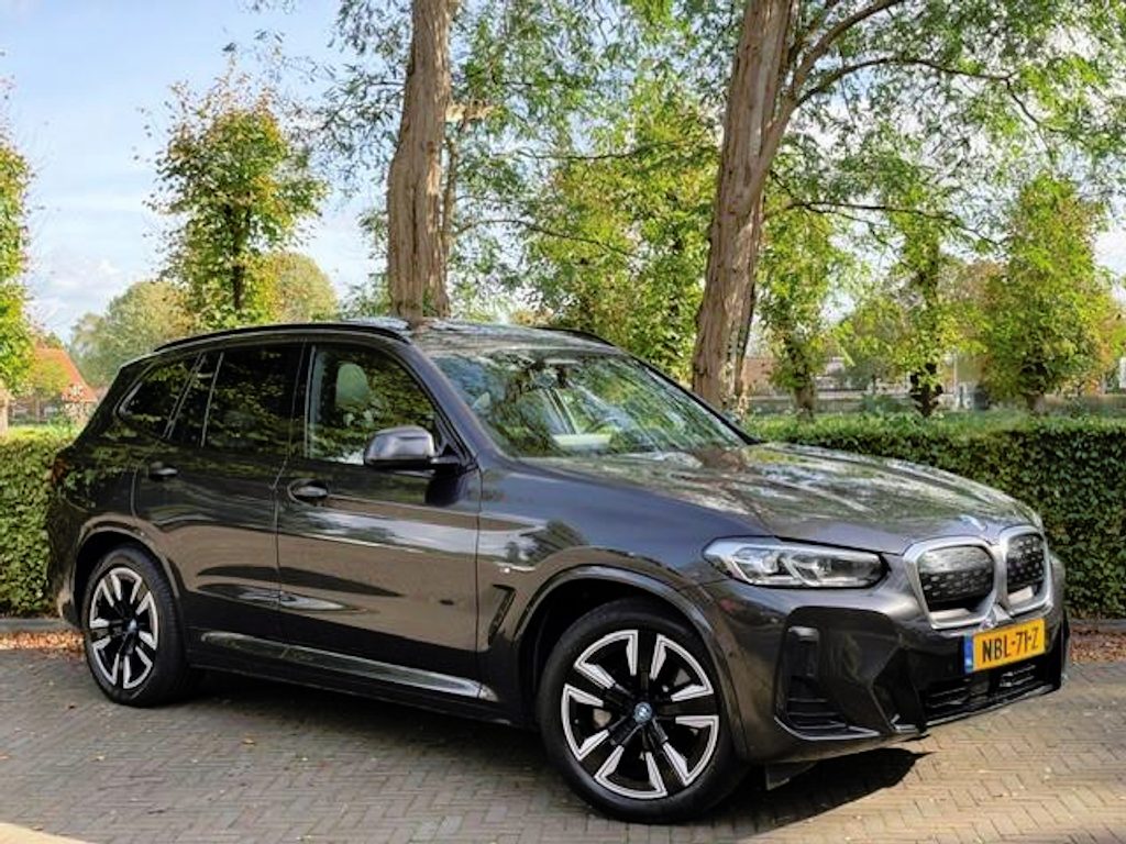 BMW iX3 High Executive