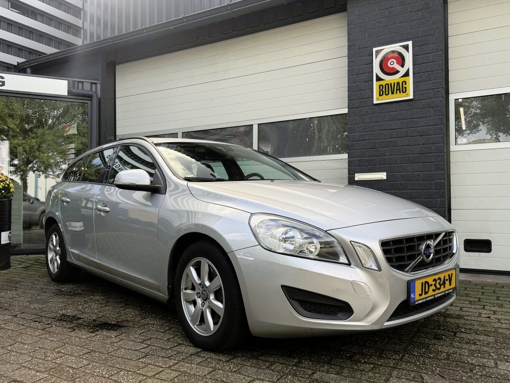 Volvo V60 2.4 D5 Summum