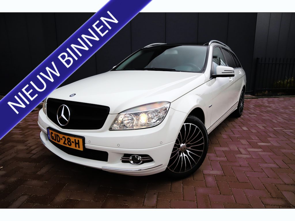 Mercedes-Benz C-klasse Estate 180 CGI Avantgarde Business Automaat Panoramadak  Pdc Half Leder Harman/kardon audio. Etc.