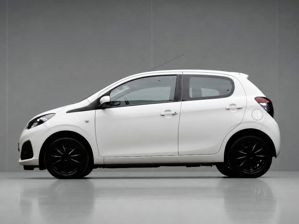 Peugeot 108 1.0 e-VTi Sport (AIRCO,BLUETOOTH,SPORTSTOELEN,BLACK AND WHITE EDITION,LAGE KILOMETERSTAND,SPORTSTOELEN,NETTE STAAT)