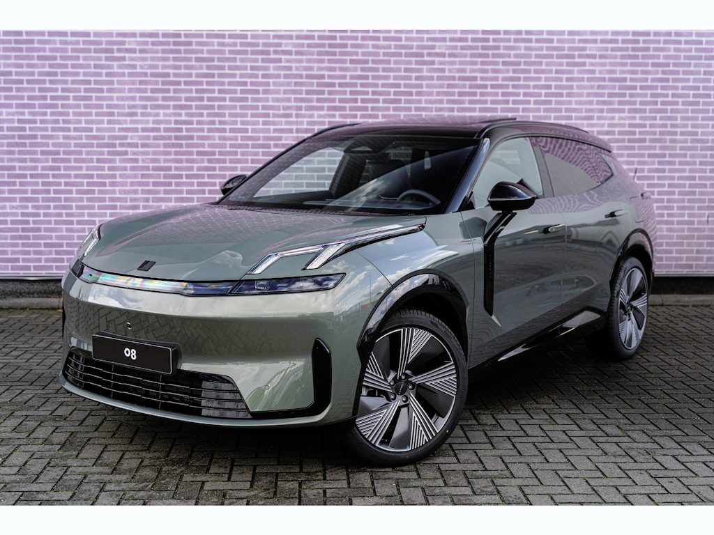 Lynk & Co 08 1.5 More | Adaptive Cruise Control | Stoelmassage & Stoelventilatie | Stoelverwarming voor & achter | Verwarmd stuurwiel | Elektrisch bedienbare achterklep | Elektrisch Schuif/Kanteldak | Panoramadak | Dodehoekassistentie | Actieradius gecombineerd 1100 km | Apple CarPlay/Android Auto | 23 Harman Kardon speakers |