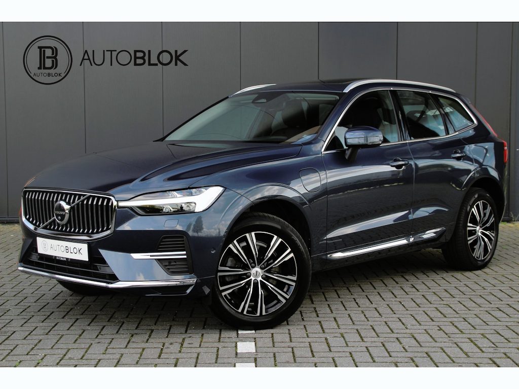 Volvo XC60 2.0 T8 Plug-in hybrid AWD | Long range | SOH 97% | Panoramadak | Trekhaak | Leer | 360 Camera | Stoelverwarming |