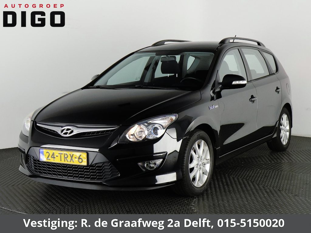 Hyundai i30 CW 1.6i i-Motion | Airco | Parkeersensoren | Cruise control |