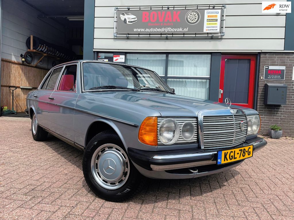 Mercedes-Benz 200-Serie 200-280 (W123) 230 E