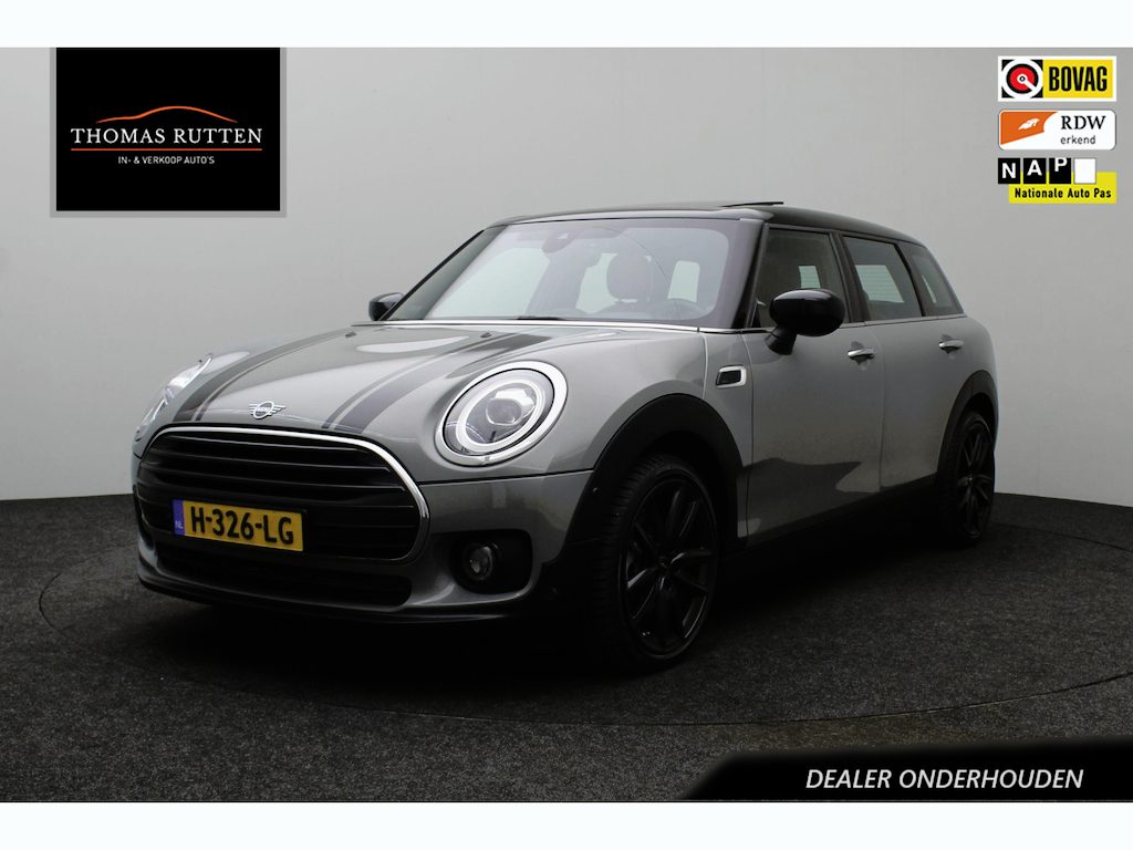 MINI Clubman 1.5 Cooper Chili 2020 | BOMVOL | NAP | Panoramadak | Dealer Onderhouden | Head up | CarPlay | Navigatie | Adaptive Cruise Control | Achteruitrij Camera | Alarm Klasse 3 | Boekjes | 2 Sleutels | Nationale Autopas