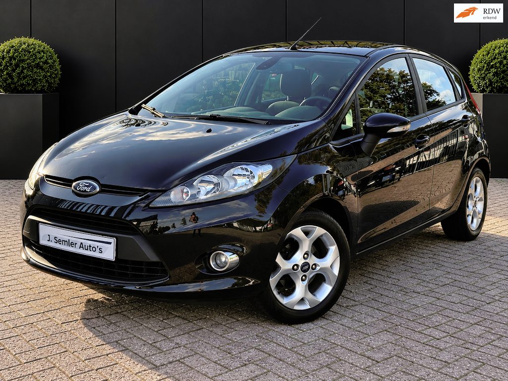 Ford Fiesta 1.25 Titanium AIRCO CRUISE CTRL PARKEERSENSOREN 5 DEURS