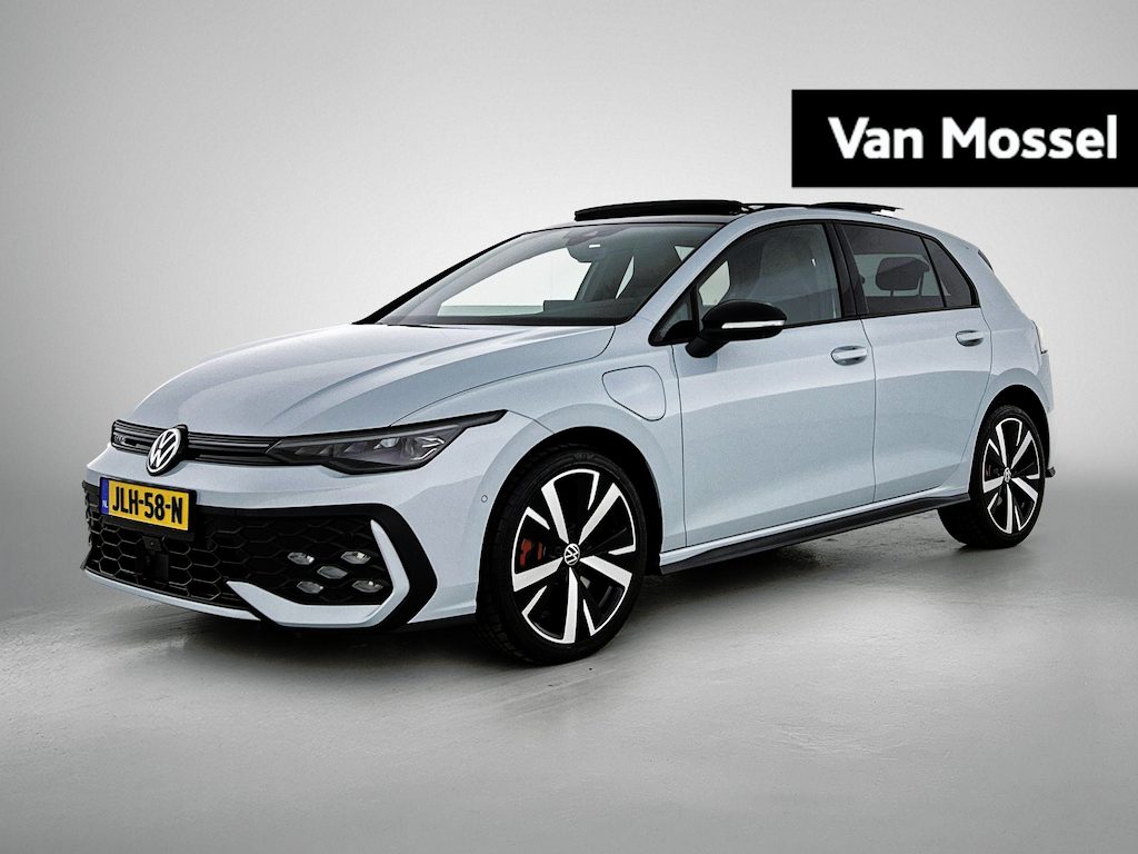 Volkswagen Golf 1.5 eHybrid GTE 272 PK | SoH 100% | Automaat | Black Style Pakket | 360* Camera (Helicopter) | Panorama Dak | Stoel en Stuurverwarming