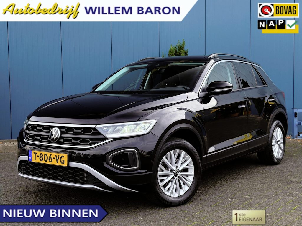Volkswagen T-Roc 1.5 TSI 150PK! Life Edition TREKH.AFN | ADAPT.CRUISE | CARPLAY | STOELVERW | DIGI.DASHB | NAV | PDC