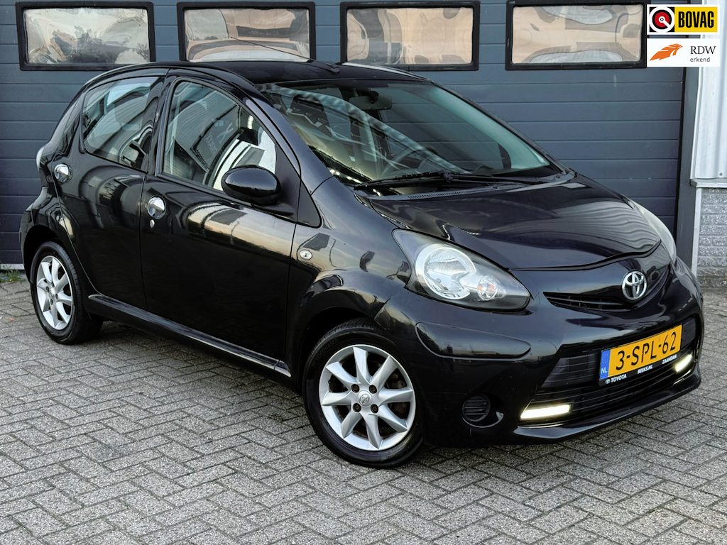 Toyota Aygo 1.0 VVT-i Aspiration Facelift 99DKM! Super nette auto!