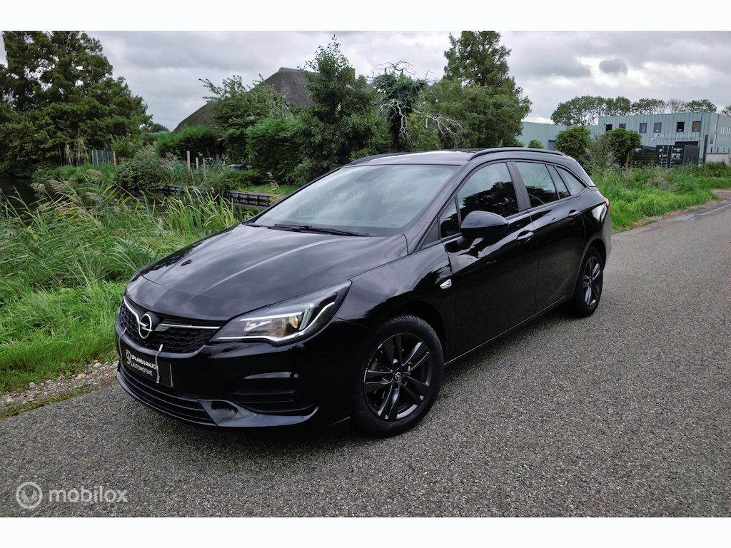 Opel Astra Sports Tourer 1.2 Edition / Carplay / PDC