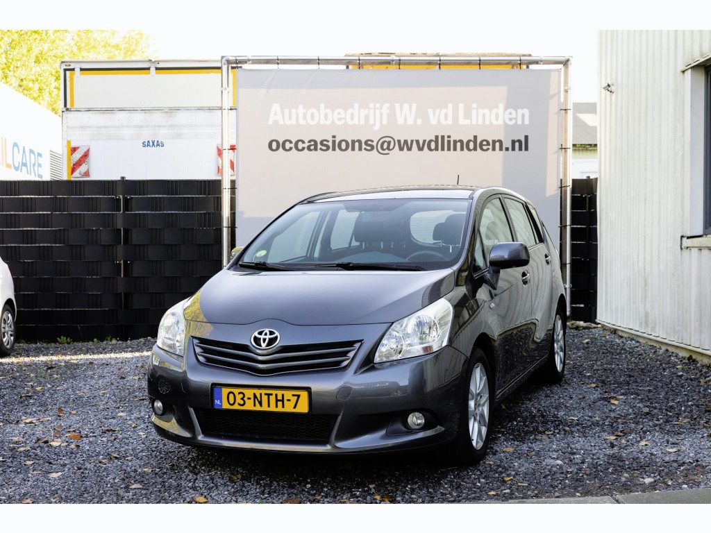 Toyota Verso 1.8 VVT-i Business
