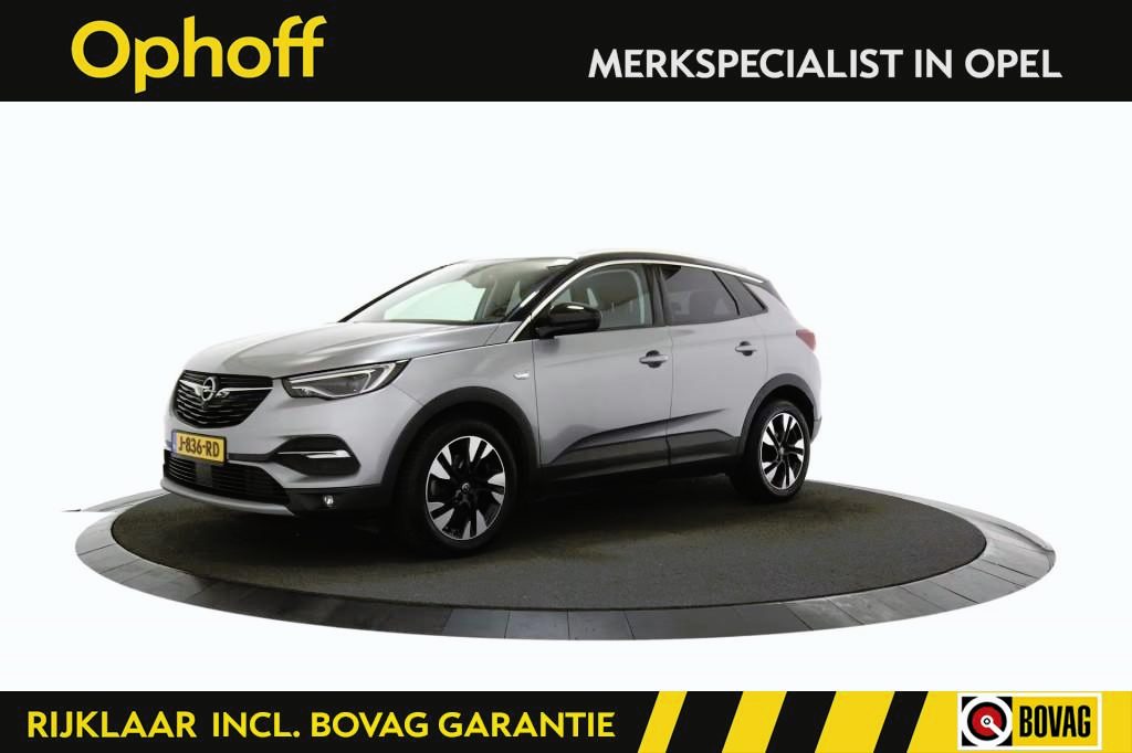 Opel Grandland 1.2 Turbo Ultimate / Trekhaak / Camera / Stoel- en stuurverwarming / AGR-stoelen / LED