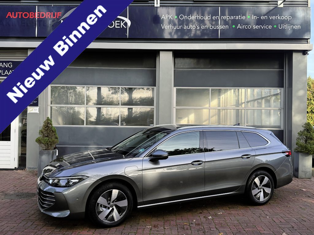 Volkswagen Passat Variant 1.5 eHybrid Business 204pk Elegance / Trekhaak / Headup / Memory / Stoel&stuur verw. / FABRIEKS garantie