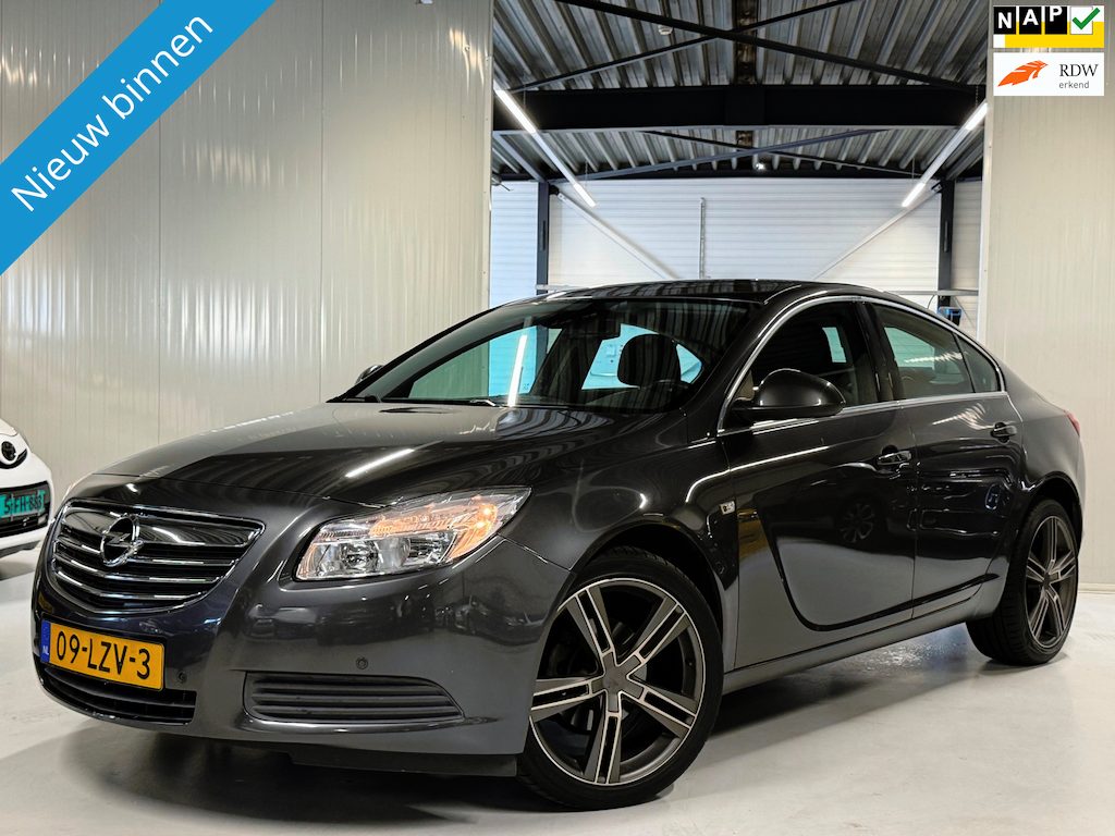Opel Insignia 1.8 140PK Edition Airco|Navi|19inch velgen| Pakeersensoren!