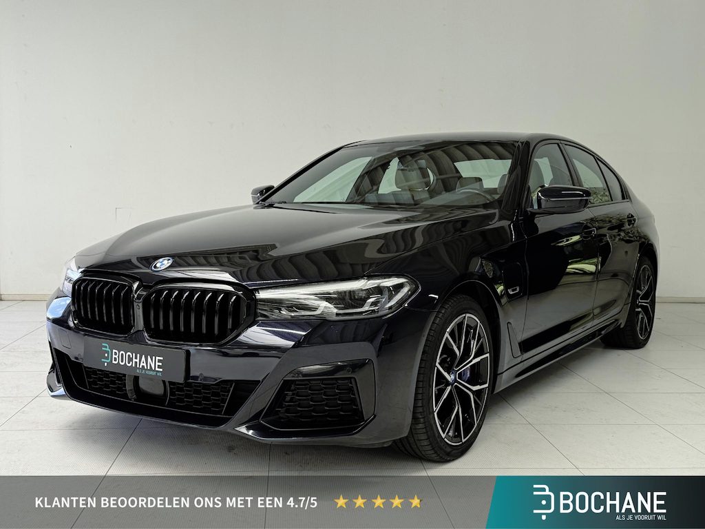 BMW 5-Serie 545e xDrive High Executive | M-Sport | Trekhaak | Navigatie | Camera | Stoelverwarming | Adaptive Cruise Control |