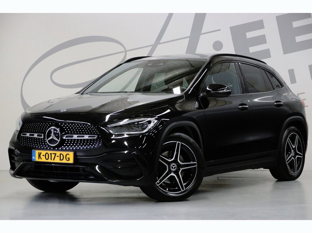 Mercedes-Benz GLA 200 AMG-pakket/ Trekhaak/ Panoramadak/