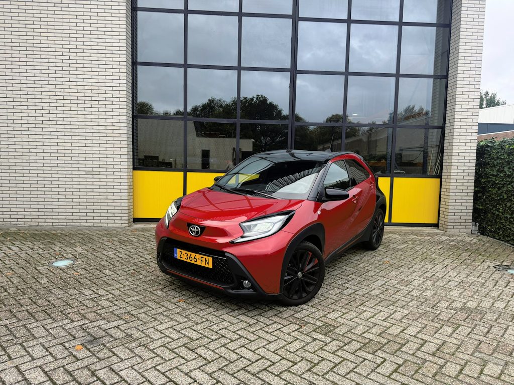 Toyota Aygo X Premium, Automaat, Full Led, Camera, stoel verwarming en premium geluid UBL