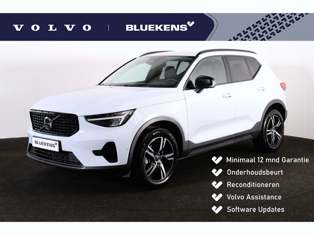 Volvo XC40 B3 Plus Dark - IntelliSafe Assist & Surround - 360º Camera - Harman/Kardon audio - Verwarmde voorstoelen & stuur - Parkeersensoren voor & achter - Elektr. bedienb. voorstoelen met geheugen links - Draadloze tel. lader - Standkachel - Extra getint glas - 18' LMV