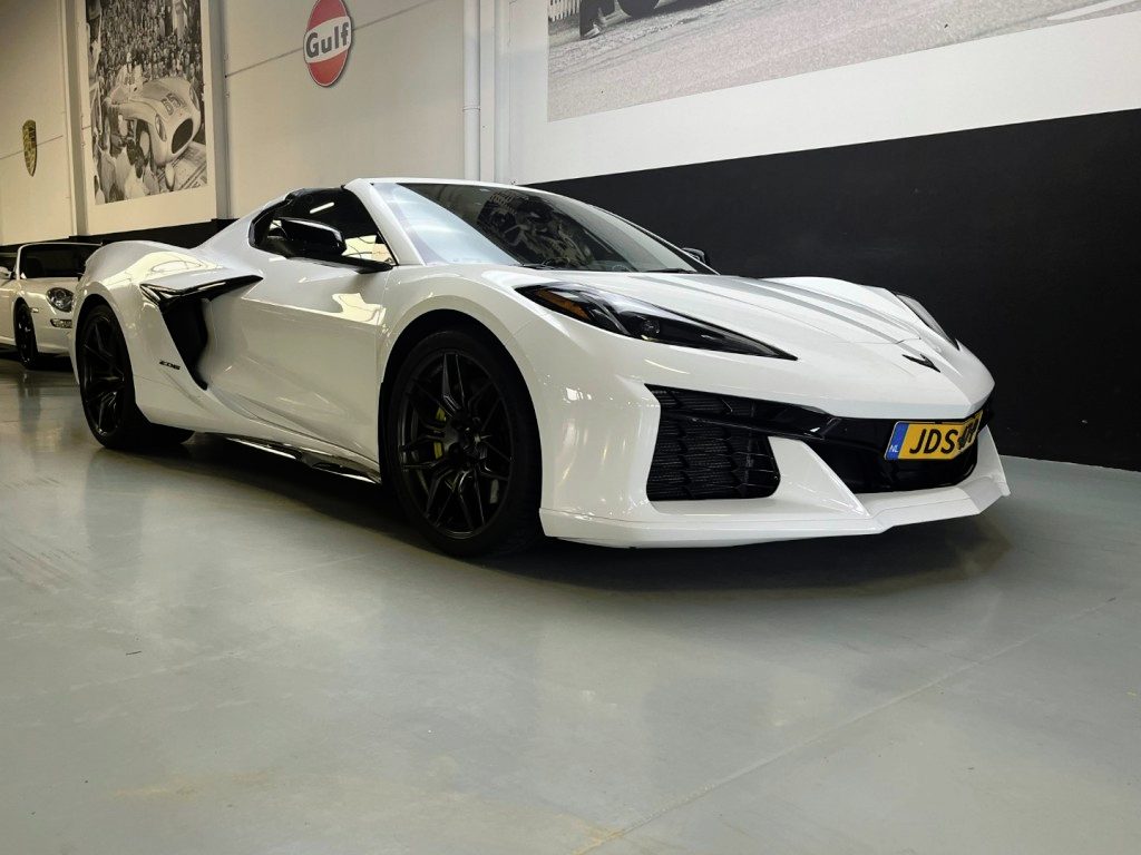 Chevrolet Corvette C8 Z06 3LZ Ã¢ÂÂ 670 HP Ã¢ÂÂ First Owner Ã¢ÂÂ 4800 KM (2024)