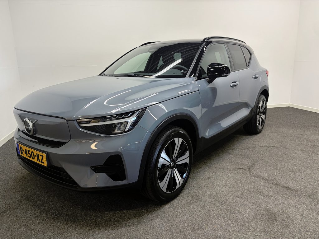 Volvo XC40 Recharge Plus 70 kWh 170kW Trekhaak 1500kg/ Warmtepomp/ Stuur &Stoel verw. SOH93%