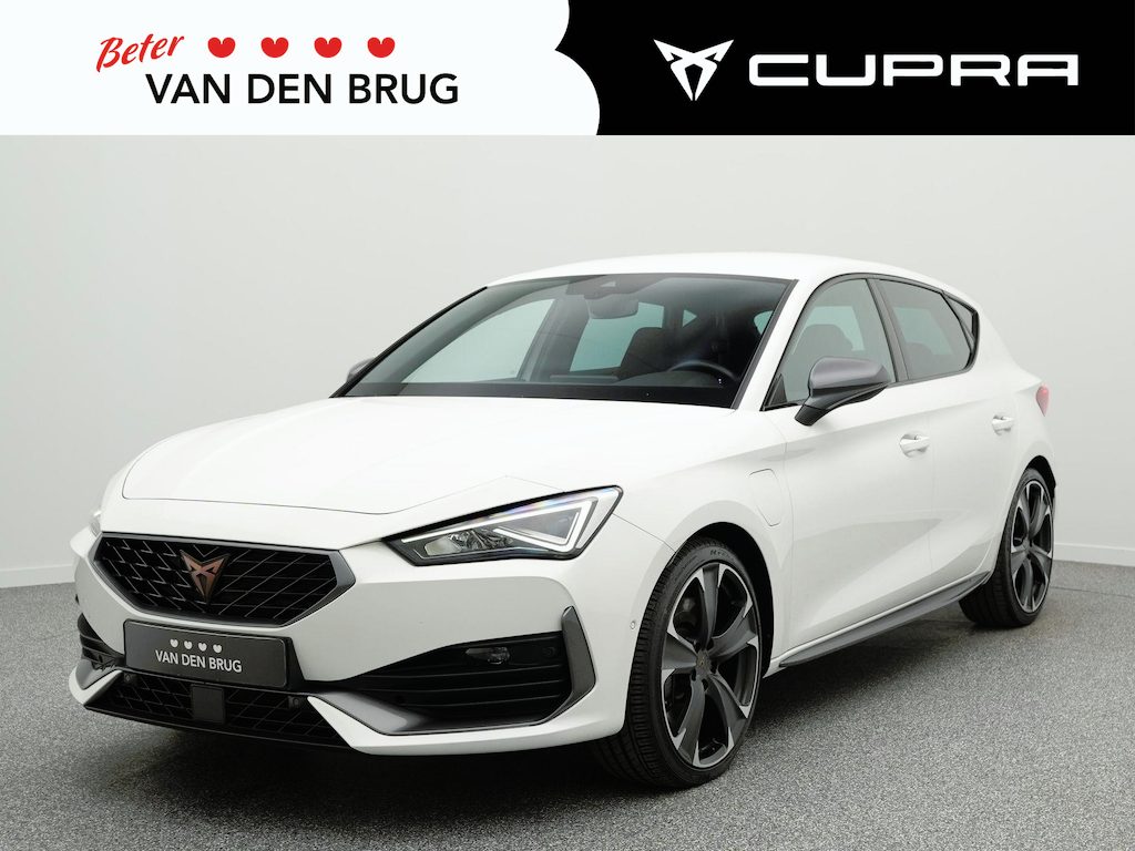 CUPRA Leon 1.4 TSI eHybrid PHEV VZ Business Intense 245pk DSG | Dealer onderhouden | Navigatie | LED | Camera | Keyless | cruise control | Stoel- & Stuurverwarming | Lichtmetalen velgen |