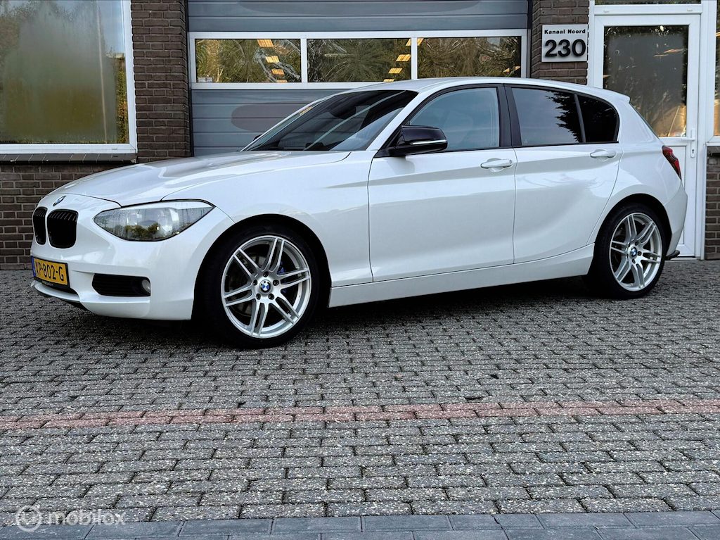 BMW 1-Serie 118i Business NAVIGATIE/STOEL.VW/MISTLAMPEN