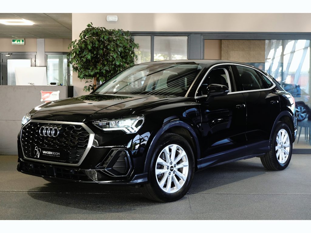 Audi Q3 Sportback 45 TFSI e 245pk Matrix Leder Camera Navi