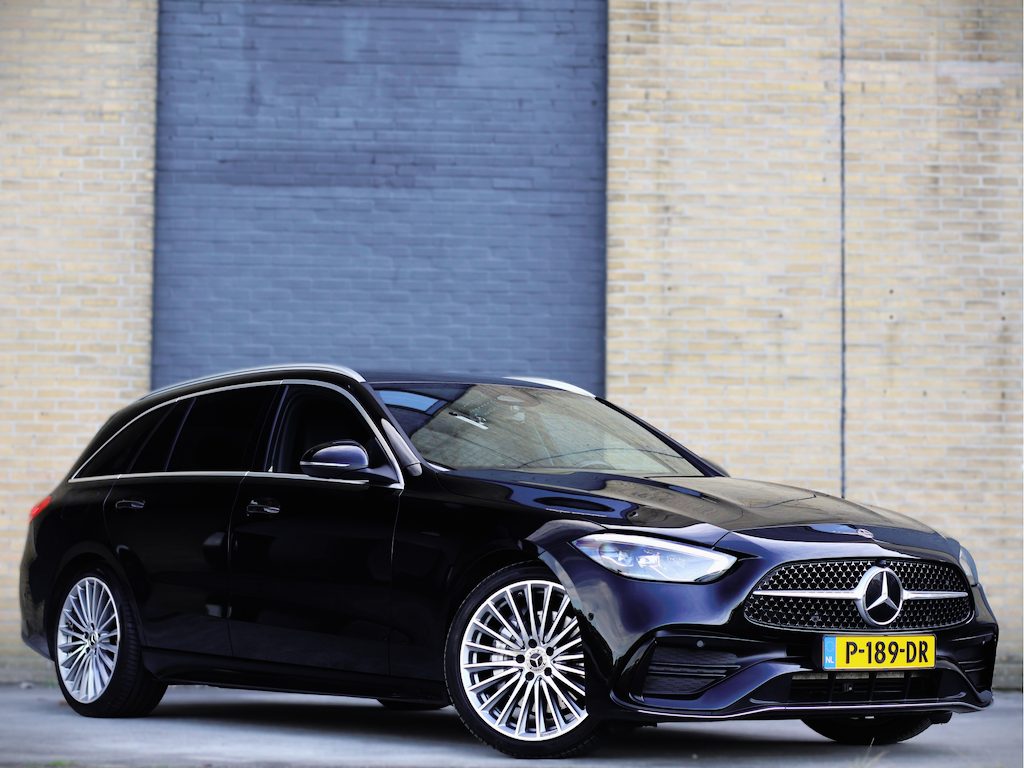 Mercedes-Benz C-klasse Estate 200 AMG Line | 19" AMG | Trekhaak | Camera | Sfeerverlichting |